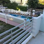 Hebes On The Ξενοδοχείο με διαμερίσματα 3*