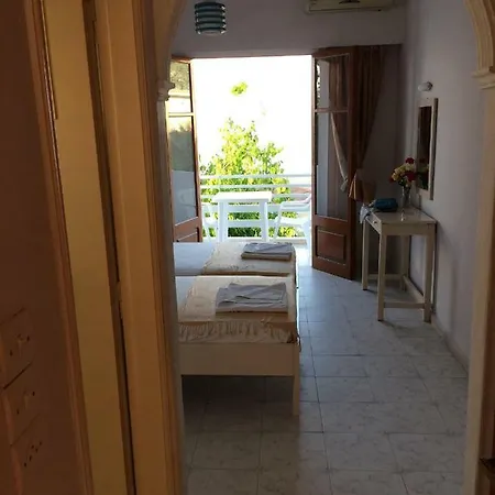 Hebes On The 3* Kávos